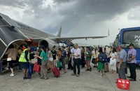Để cả du lịch và hàng không đều thắng