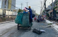 Lý do giá tiền thu gom rác ở TP.HCM mỗi nơi 1 kiểu