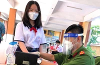 Công an quận Tân Phú ưu tiên cấp CCCD cho học sinh.