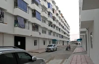Một dự án căn hộ mini dạng phòng trọ được quản lý đảm bảo an ninh trật tự và phòng cháy chữa cháy. Ảnh: Q.HUY