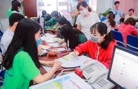 Thí sinh tìm hiểu và nộp hồ sơ xét tuyển sớm tại Trường ĐH Công nghiệp thực phẩm TP.HCM.