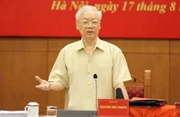 Tổng bí thư Nguyễn Phú Trọng phát biểu kết luận phiên họp. 