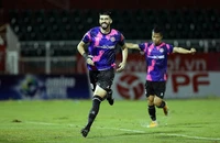 Ngoại binh của Sài Gòn FC đã tìm thấy nụ cười ở trận thắng Hà Tĩnh 3-2.