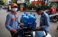 Cần giúp các doanh nghiệp tăng nguồn lực tài chính, giảm chi phí để bảo đảm cung ứng đủ xăng dầu cho thị trường. 
