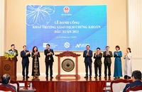 Sở Giao dịch chứng khoán TP.HCM vừa tổ chức lễ đánh cồng khai trương giao dịch chứng khoán đầu xuân 2023 với nhiều kỳ vọng khởi sắc.