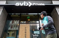 Bên ngoài trụ sở chi nhánh Ngân hàng Silicon Valley Bank ở TP San Francisco, Mỹ ngày 14-3.