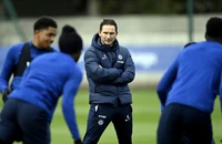 Tân HLV Lampard tạm quyền ở Chelsea chuẩn bị đến “hang sói” Bernabeu.