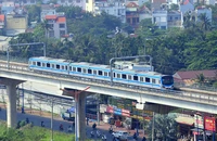 Đoàn tàu metro số 1 (Bến Thành - Suối Tiên) trong một lần chạy thử nghiệm.