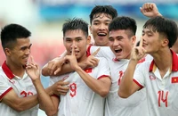 Những gương mặt trẻ dưới tay HLV Hoàng Anh Tuấn đang rất hưng phấn bước vào trận chung kết.