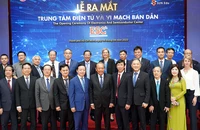 Các đại biểu tại buổi lễ ra mắt Trung tâm điện tử, vi mạch bán dẫn tại Khu công nghệ cao TP.HCM.