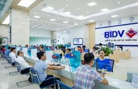 Nhiều ngân hàng công bố triển khai chính sách cho khách hàng cá nhân vay vốn để trả nợ trước hạn khoản vay tại ngân hàng khác.