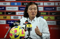 Ảnh: HLV Kim Pan Gon hy vọng giúp tuyển Malaysia gây tiếng vang ở vòng loại thứ hai World Cup 2026.