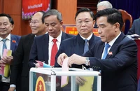 Đại biểu HĐND tỉnh Quảng Nam bỏ phiếu tín nhiệm đối với 28 chức danh.