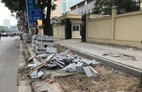 Sở Xây dựng Hà Nội nêu lý do vỉa hè xuống cấp sau khi lát đá tự nhiên