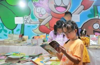 Nhiều hoạt động ở Hội sách Hà Nội tại phố đi bộ hồ Hoàn Kiếm