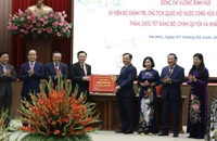 Chủ tịch Quốc hội: Chúc Hà Nội đạt nhiều thành tựu mới, lớn hơn trong năm 2024