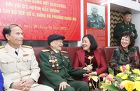 Bí thư Thành uỷ Hà Nội trao huy hiệu 85 năm tuổi Đảng cho vị tướng 102 tuổi