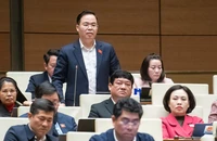 Quốc hội tranh luận về quy trình thông qua luật trong 1 kỳ họp