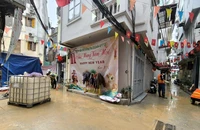 Hỗ trợ tiền cho người dân trong sự cố suối bùn phun trào khi đào hầm metro
