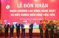 Huyện Mê Linh đón nhận Huân chương Lao động hạng Nhất
