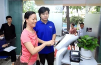1 phường ở Hà Nội sử dụng 'công chức robot' giúp người dân làm thủ tục hành chính
