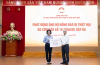 Hà Nội hỗ trợ 100 tỉ đồng cho 12 tỉnh bị ảnh hưởng bởi bão số 10