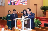 Kiện toàn hàng loạt nhân sự chủ chốt của TP Hà Nội