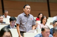 Lo ngại người dân vẫn cần chứng nhận sở hữu nhà khi được miễn giấy phép xây dựng