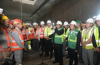 Thủ tướng Phạm Minh Chính động viên lực lượng thi công Metro Nhổn - Ga Hà Nội