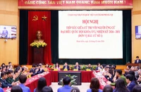 Tổng Bí thư Tô Lâm cùng các ứng cử viên ĐBQH tiếp xúc cử tri 10 phường của Hà Nội