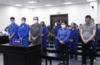 Cựu công an cầm đầu ổ nhóm chuyên đánh tráo sổ hồng