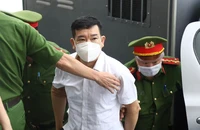 Xét xử cựu đại tá Phùng Anh Lê: ‘Sếp đã chỉ đạo thì phải thực hiện, quận này của sếp cả’