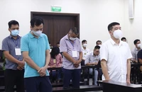 Tòa xử đến 21 giờ 30, cựu đại tá Phùng Anh Lê nói lời sau cùng