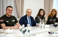 Nga: Ukraine tăng tấn công UAV vào Kursk lúc ông Putin tới thăm