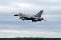 Mỹ điều tiêm kích F-16 chặn máy bay gần dinh thự Mar-a-Lago của ông Trump