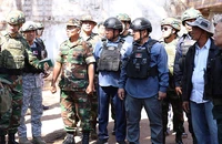 Campuchia nói các làng vùng biên bị phong toả, yêu cầu họp khẩn phân giới cắm mốc; Thái Lan lên tiếng