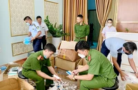 Công an kiểm tra đột xuất cơ sở làm đẹp 'chui' tại TP Pleiku