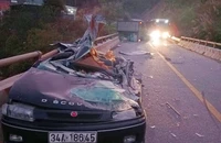 Tai nạn ô tô nghiêm trọng khiến 6 người thương vong
