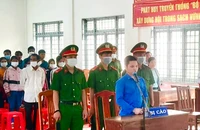 Bênh mẹ, con trai dùng xà beng đánh chết bố