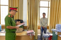 1 nhân viên văn phòng đất đai nhận hối lộ hơn 2 tỉ đồng