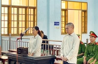Cặp vợ chồng 'hờ' dùng tiền thật mua tiền giả đi tiêu thụ kiếm lời