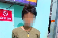 1 thanh niên khống chế nữ gia chủ đang tắm cướp tài sản