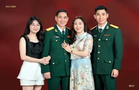 Không ngại gió sương, những bóng hồng tình nguyện viết đơn nhập ngũ