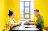 Nữ chủ tiệm cắt tóc quản lý hội kín 4.000 thành viên để môi giới mại dâm