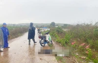 Trên đường về nhà, người đàn ông bị sét đánh tử vong