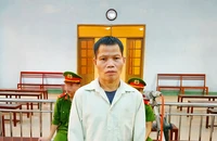 Bị bắt sau hơn 12 năm giở trò đồi bại với con riêng của vợ