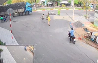 Đạp ngã mô tô đặc chủng, đánh CSGT khi bị yêu cầu quay lại hiện trường tai nạn