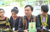 Thầy giáo vùng sâu đưa kho tàng truyện cổ Jrai vào sách