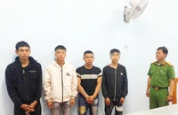 Tạm giữ nhóm thanh thiếu niên chở thiếu nữ đến chòi vắng hiếp dâm