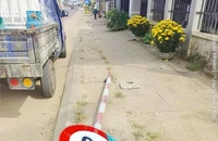 Tháo gỡ biển báo giới hạn tốc độ bất cập trên Quốc lộ 19